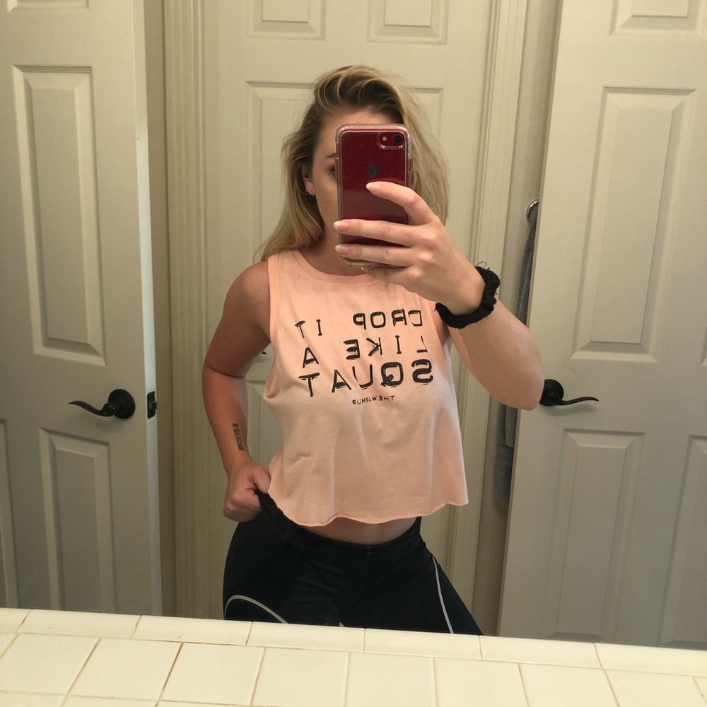 Drop it like a squat crop tank